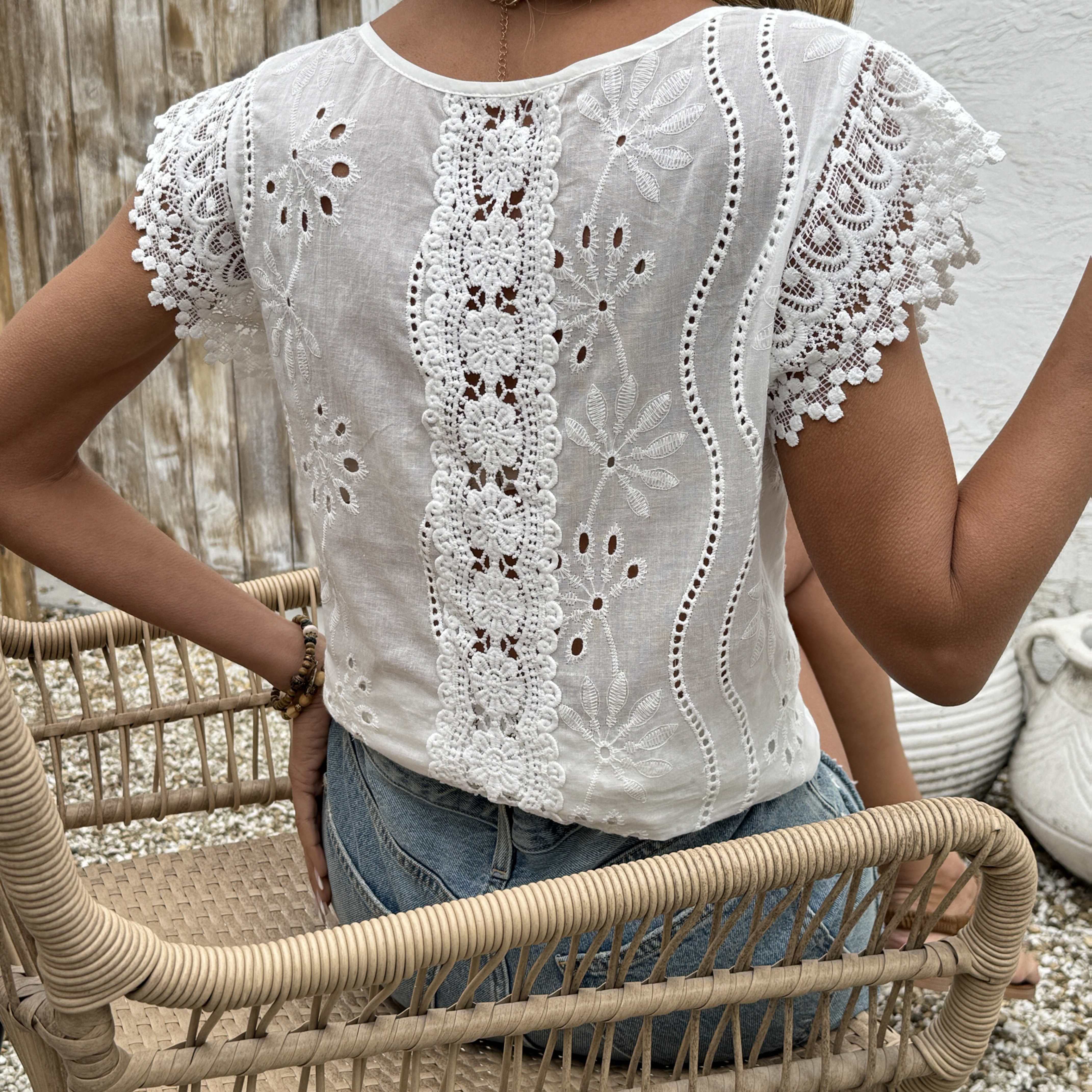 Women's Spring/summer Round Neck Long Sleeve Lace Appliqué Blouse