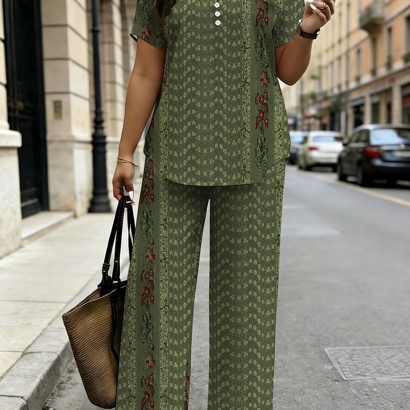 Image of Women's Fashion Two-piece Set, Green Small Floral Print V-neck Top And Fake Button Short-sleeved With Wide-leg Pants, Suitable For Daily And Casual