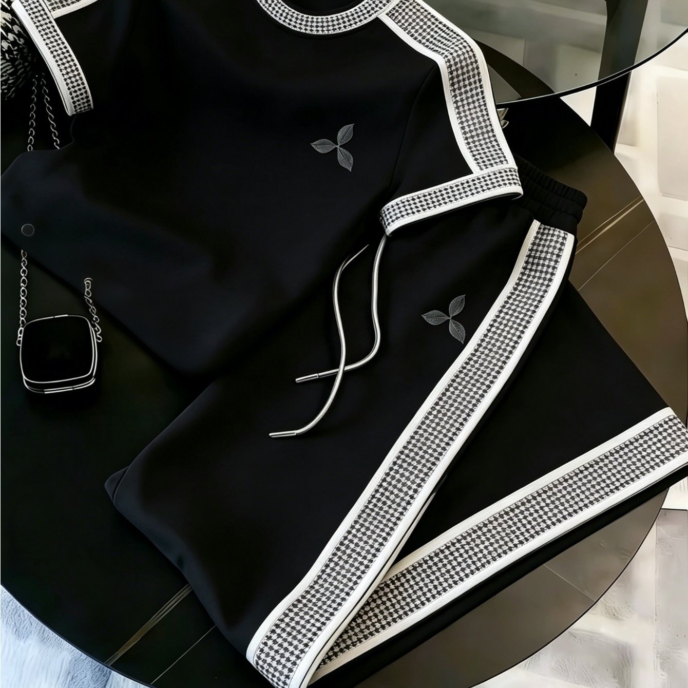 Image of Spring/summer Men's Clothing - Polyester Fabric, Fashionable Printed Patterns, Collar, Loose And Casual Short-sleeved Shirt And Long Pants Set