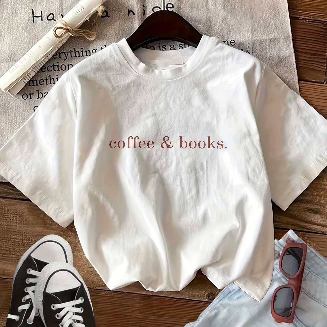 TEMU Camiseta casual de manga corta y cuello con una fácil impresión de café y libros