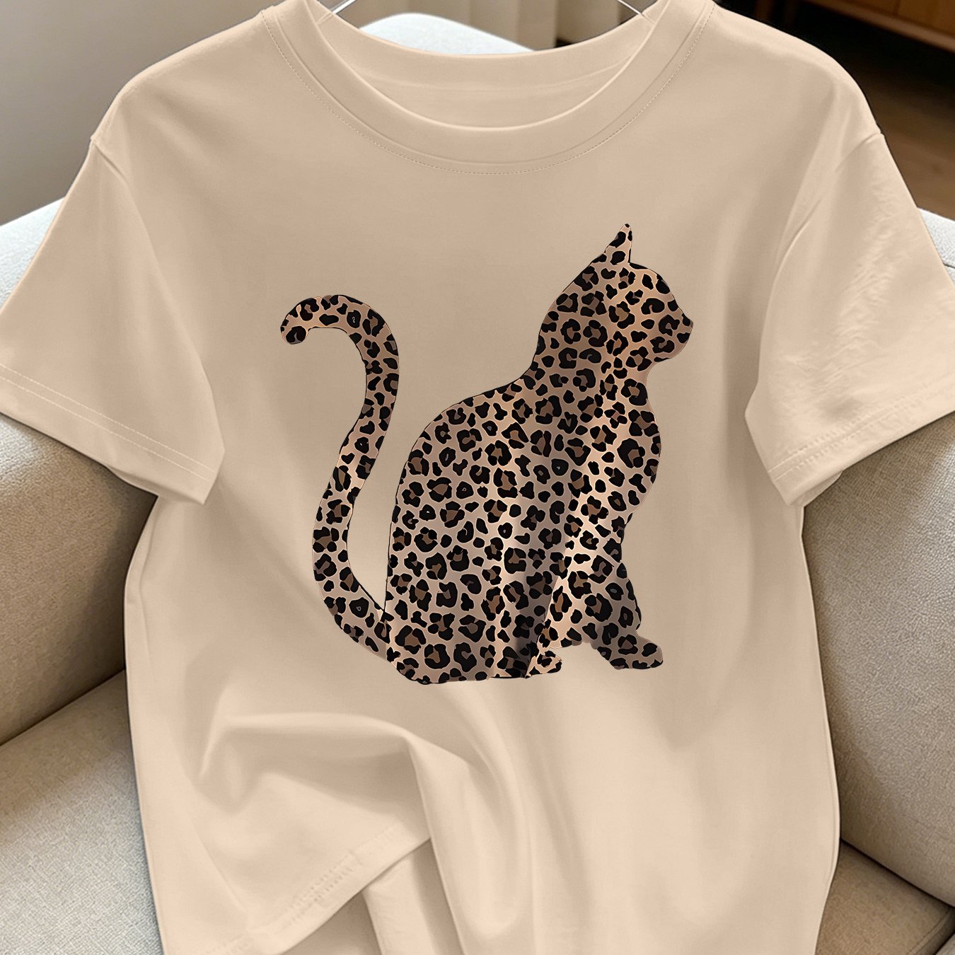 TEMU Women's Plus-size Short-sleeve T-shirt - Leopard Print & Cat Silhouette -compatible Top | Round Neck Casual Vintage Tee Suitable For Spring,
