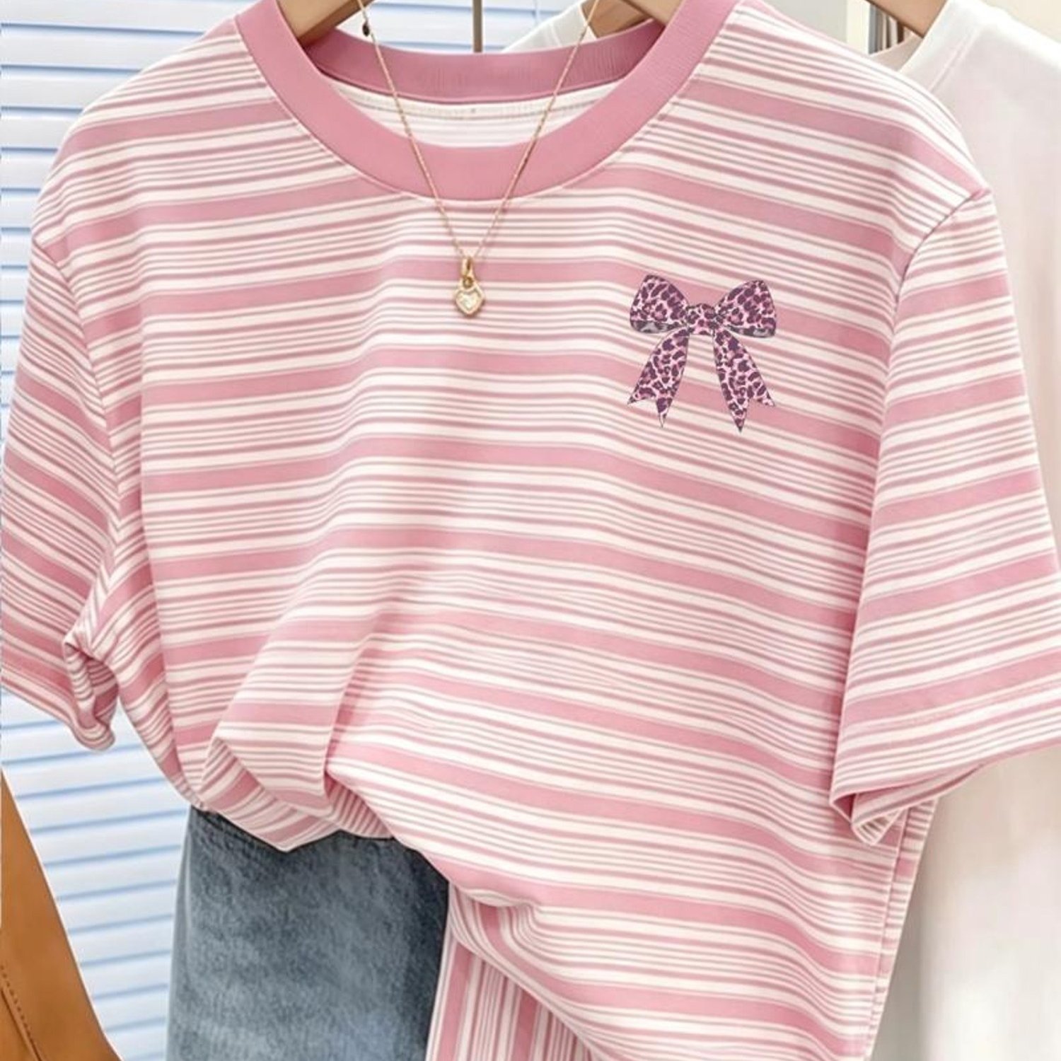 TEMU Digital Printed T-shirt | With Crew Neck, Drawing Pattern