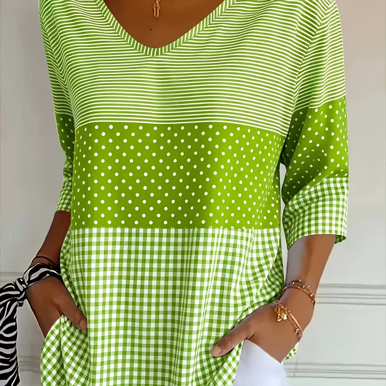 TEMU Casual Fashion Holiday Women's Regular Fit Striped Plaid -quarter Sleeve V-neck T-shirt Top