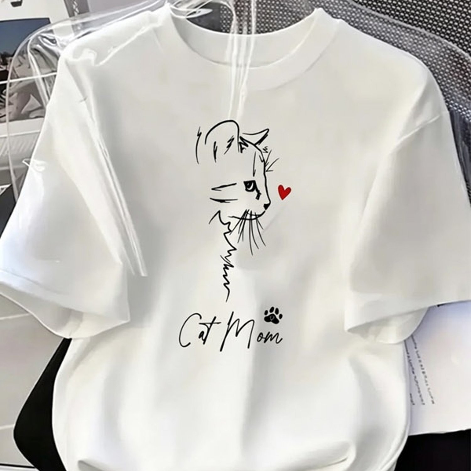 TEMU Women' Short Sleeve Crew Neck T-shirt, Cute Cat Print With "cat Mom" Lettering, Small Red Heart And Paw Pattern, Lightweight Casual Top In