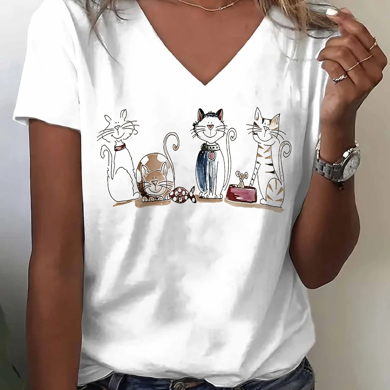 TEMU Women's V-neck T-shirt, Standard Size, With Cute Cat Print Design, Suitable For Daily Life, Going Out, And Casual Wear, Making It For .