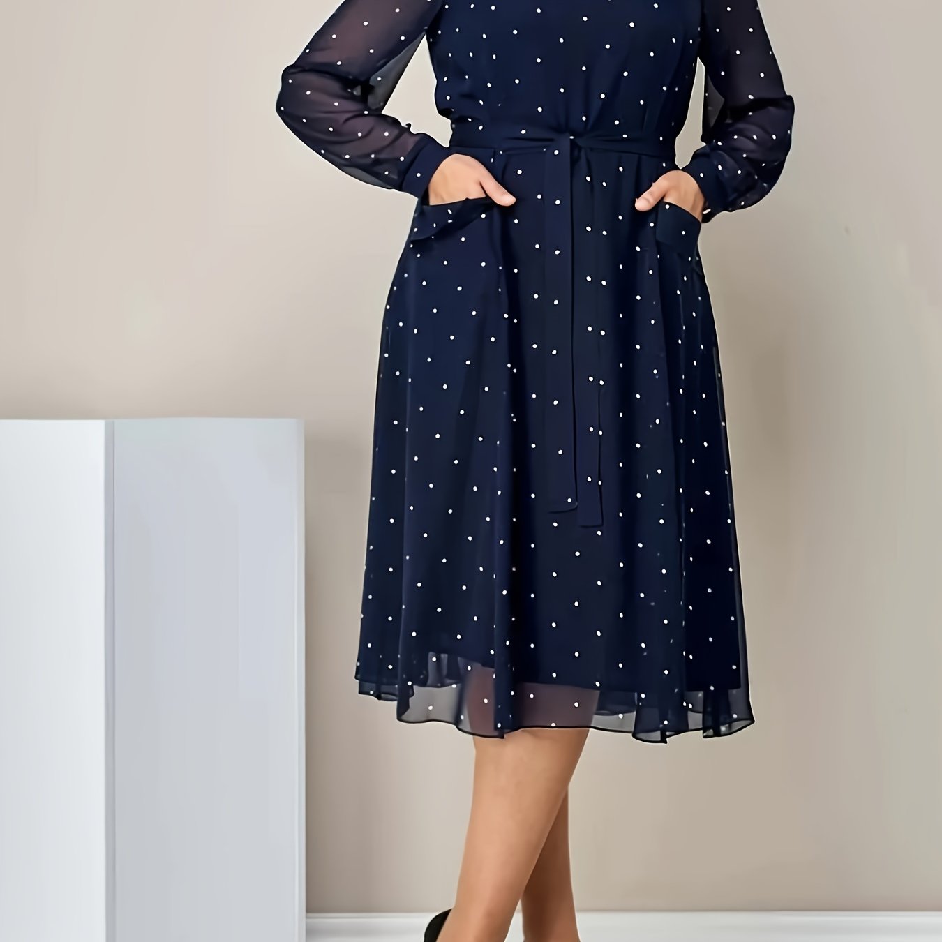 E-shop Plus Size, Elegantes Damen-Chiffonkleid mit Punkten, Handwäsche, Rundhalsausschnitt, Pflegeleichter Stoff, Ideal für Partys, besondere Anlässe,
